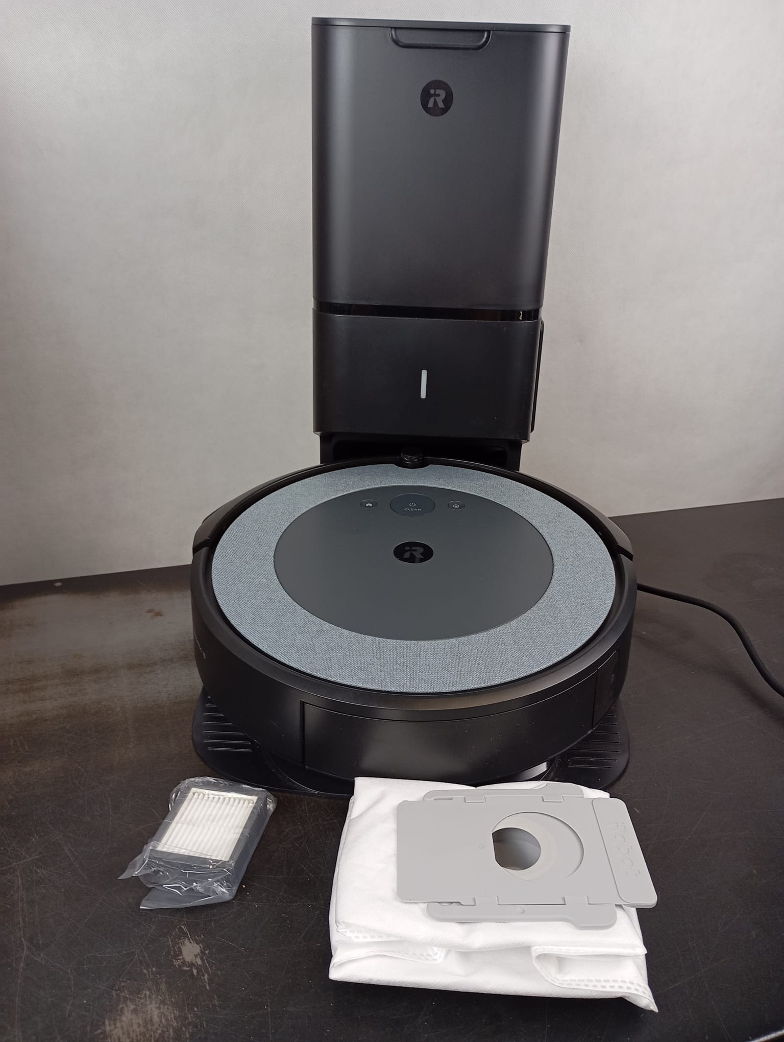iRobot Roomba i3+ EVO (3550) Self-Emptying Robot Vacuum 