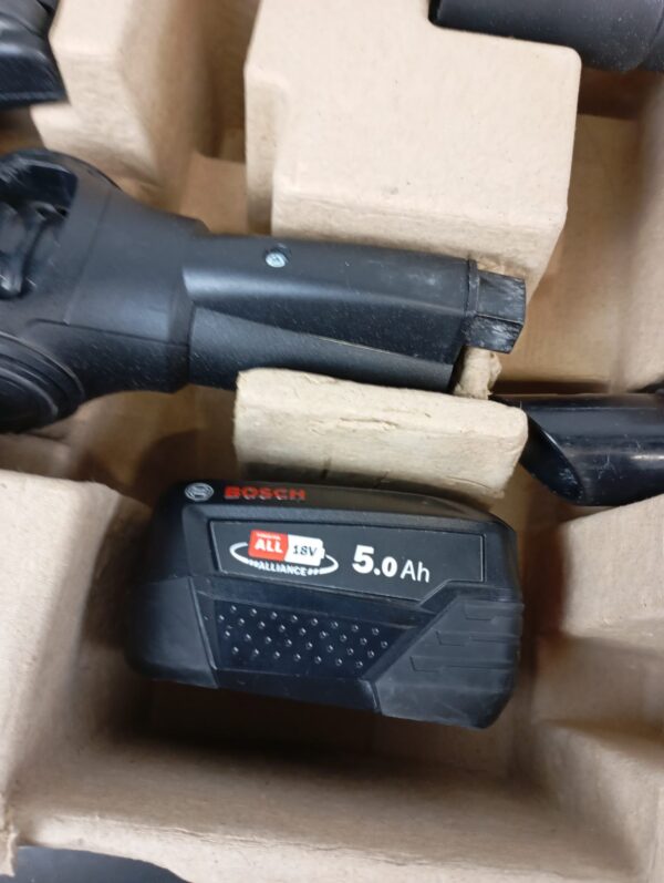 BOSCH BSS8224 Unlimited Wireless Multifunctional Stick Vacuum - Image 4