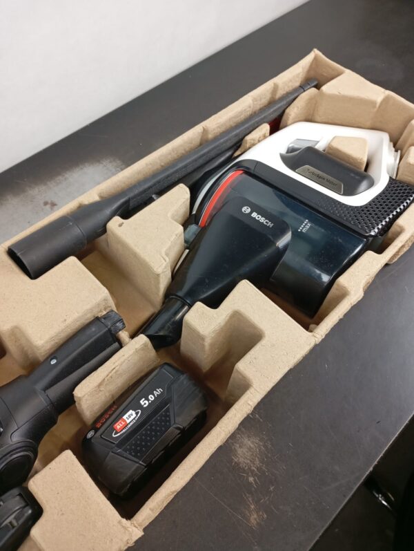 BOSCH BSS8224 Unlimited Wireless Multifunctional Stick Vacuum - Image 7