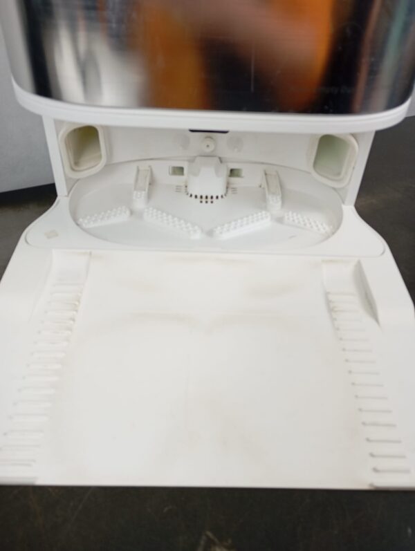 dreame L10s Ultra Robot Vacuum and Mop Combo - Image 3