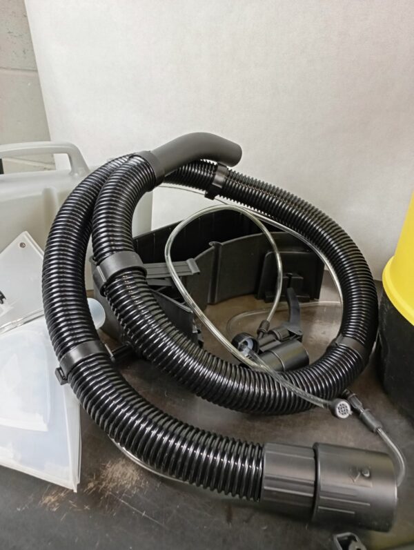 Clatronic BSS 1309 wet and dry vacuum cleaner - Image 7