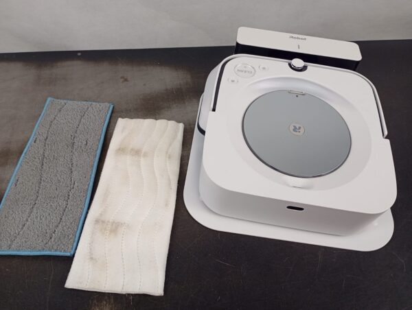iRobot Braava Jet M6 (6110) Ultimate Robot Mop - Image 5