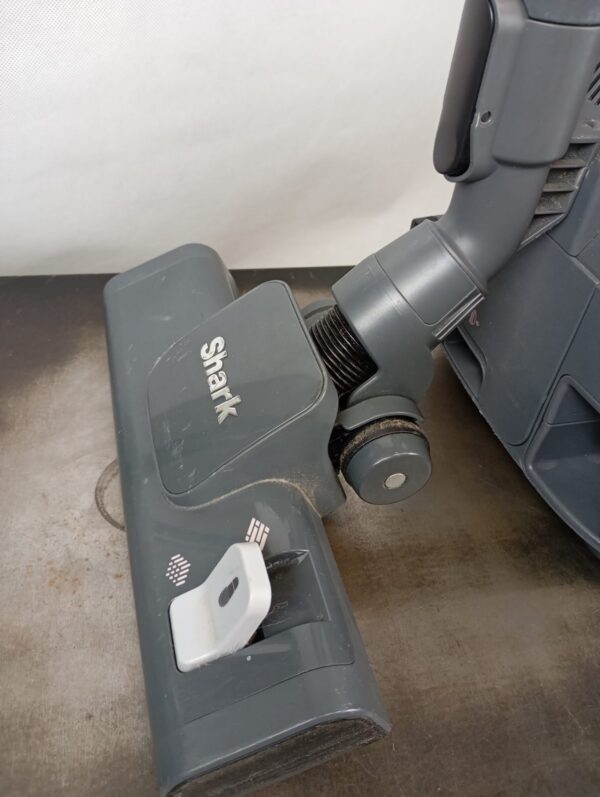 Shark CV100EUT Bagless Sled Vacuum Cleaner – pilt 8