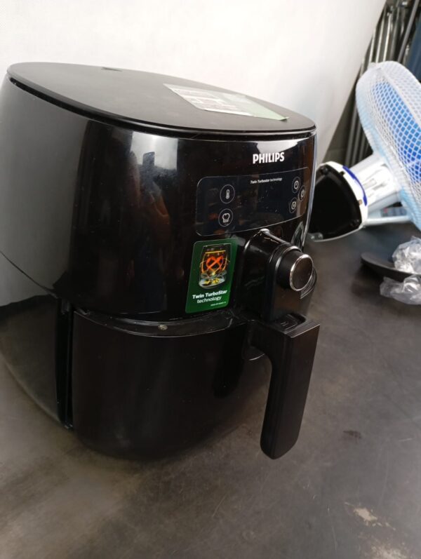 Philips Avance Collection Airfryer HD9745/90 - Image 4