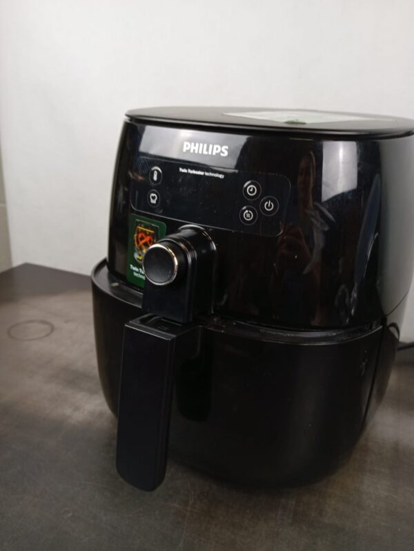 Philips Avance Collection Airfryer HD9745/90 - Image 2
