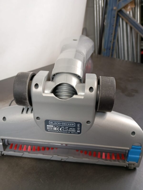 Black+Decker SVA520B Vacuum Cleaner - Image 6