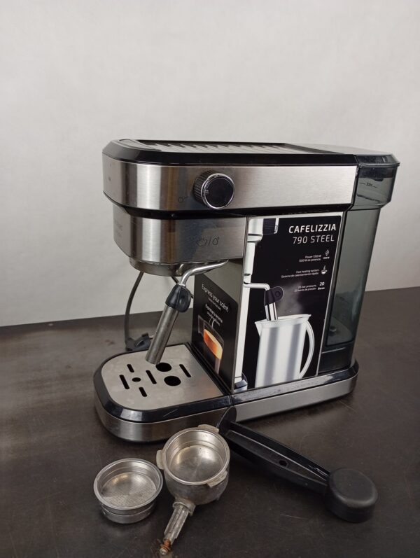 Cecotec Cafelizzia 790 Espresso Machine - Image 4