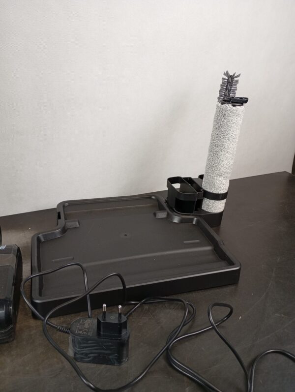 Eureka Wet Dry Vacuum Cleaner Cordless NEW400 - Image 4