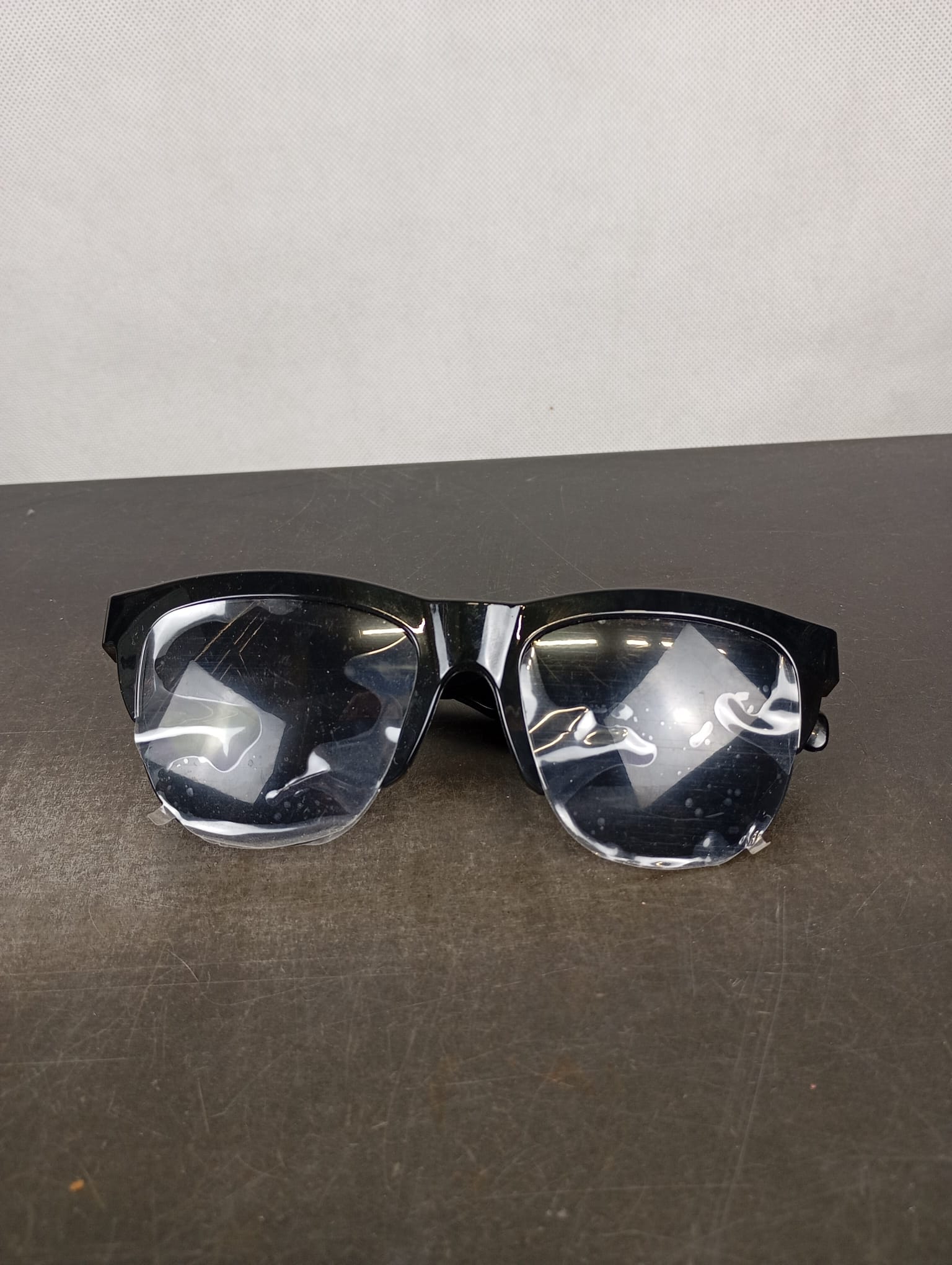 Smart glasses with Bluetooth - Image 2