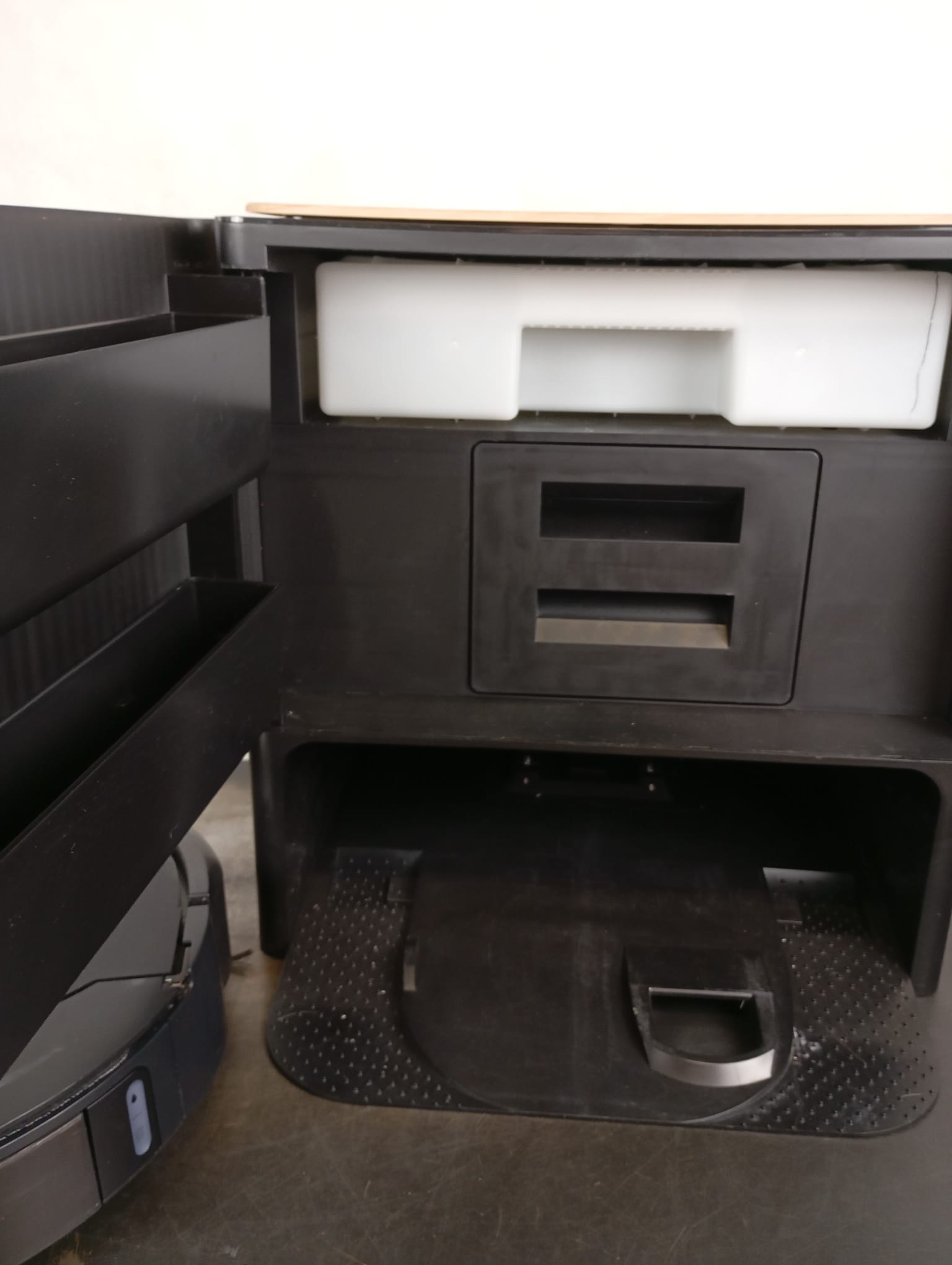 iRobot Roomba j9+ Self-Emptying Robot Vacuum - Image 9